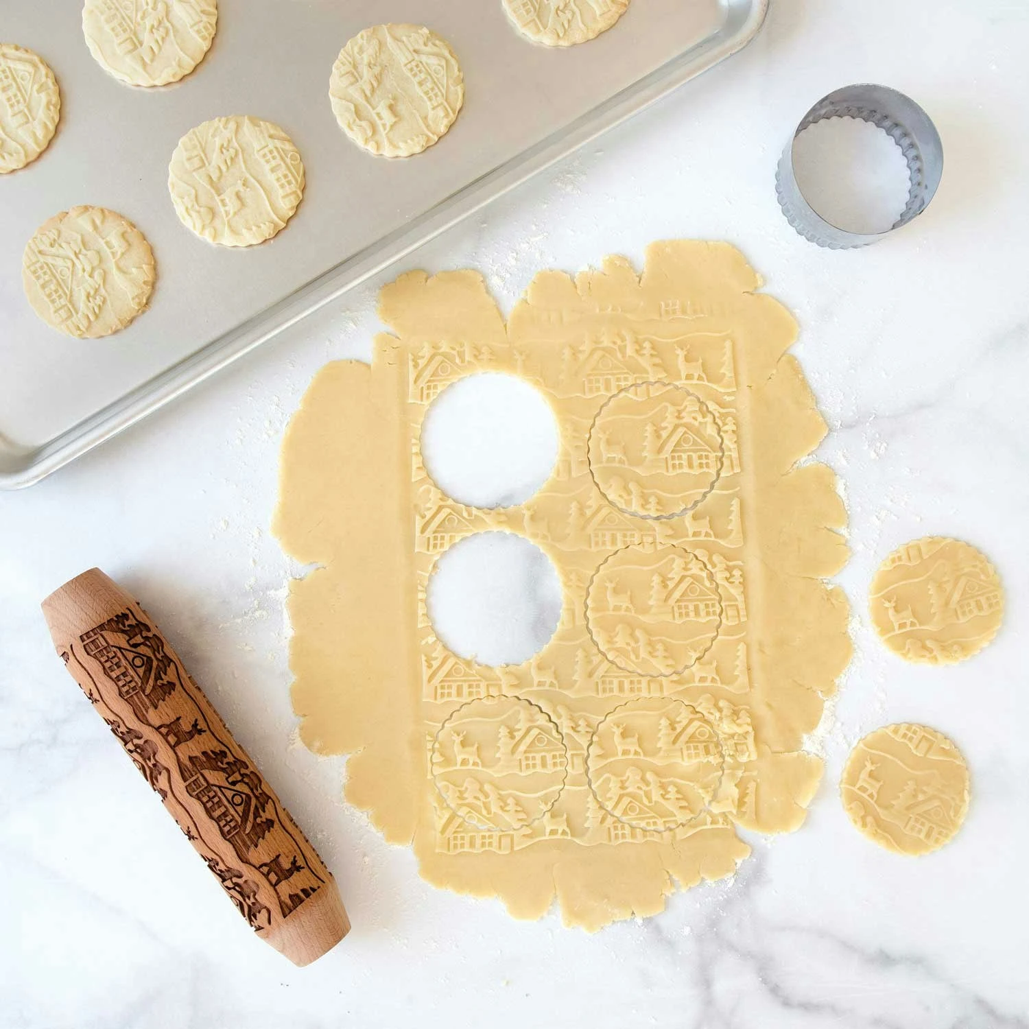 Nordic Ware Woodland Cottage Deegroller - Image 2