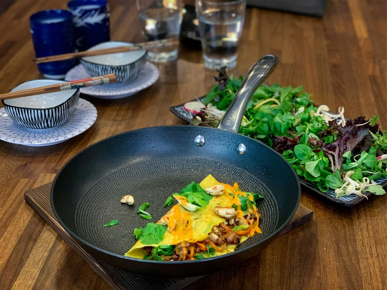 Satake Frying Pan Lightweight Cast Iron, Honeycomb Non-stick 26 Cm - Image 3